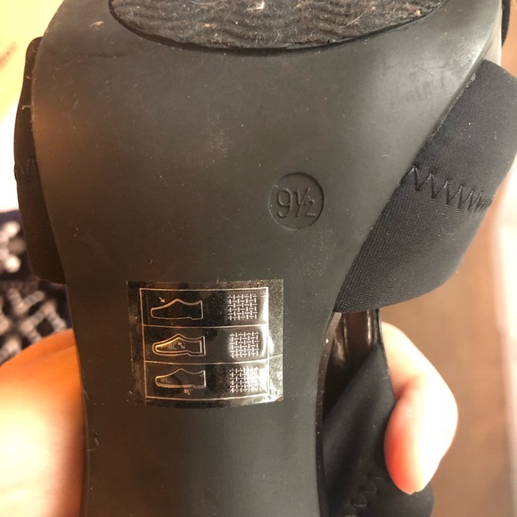 Moda open toe heels with front zipper - Picture 6 of 6